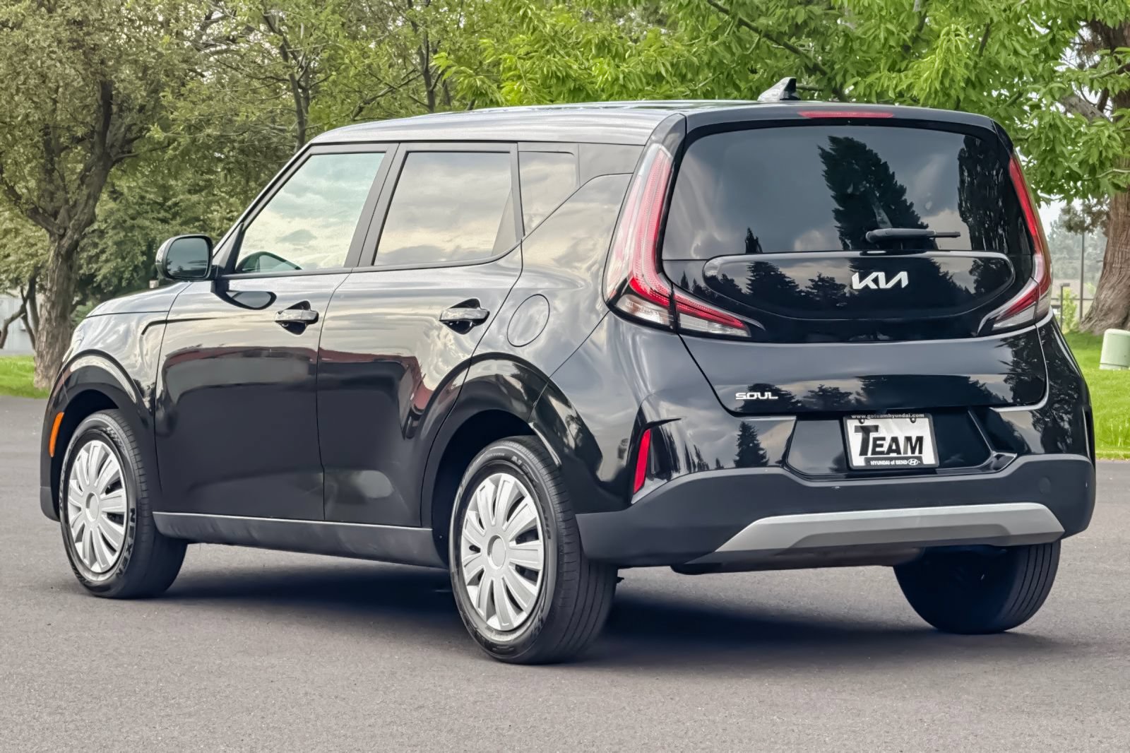 Used 2023 Kia Soul LX FWD image 6