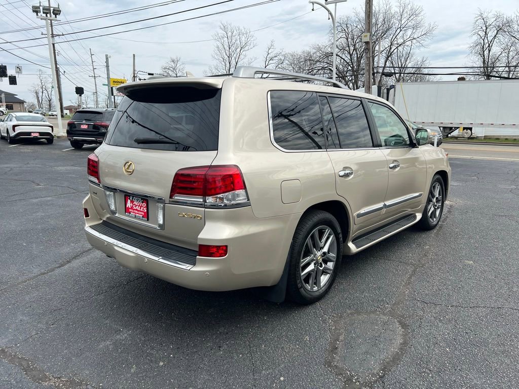 Used 2013 Lexus LX 570 4WD w/ Luxury Pkg image 6
