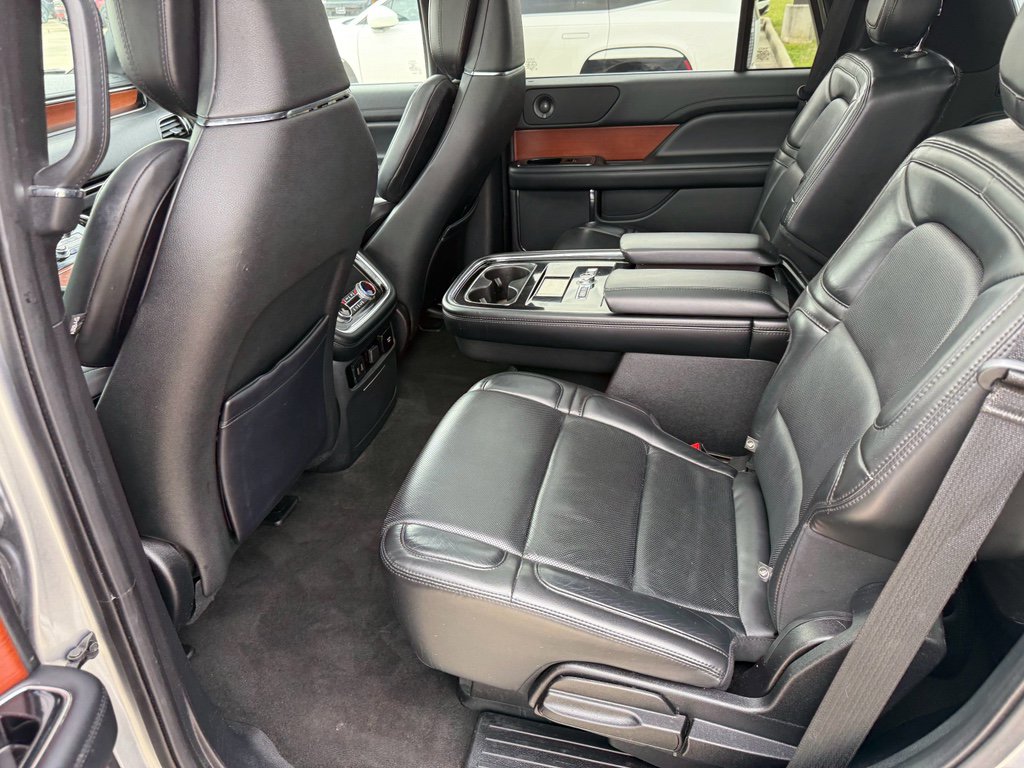 Used 2020 Lincoln Navigator Reserve image 27