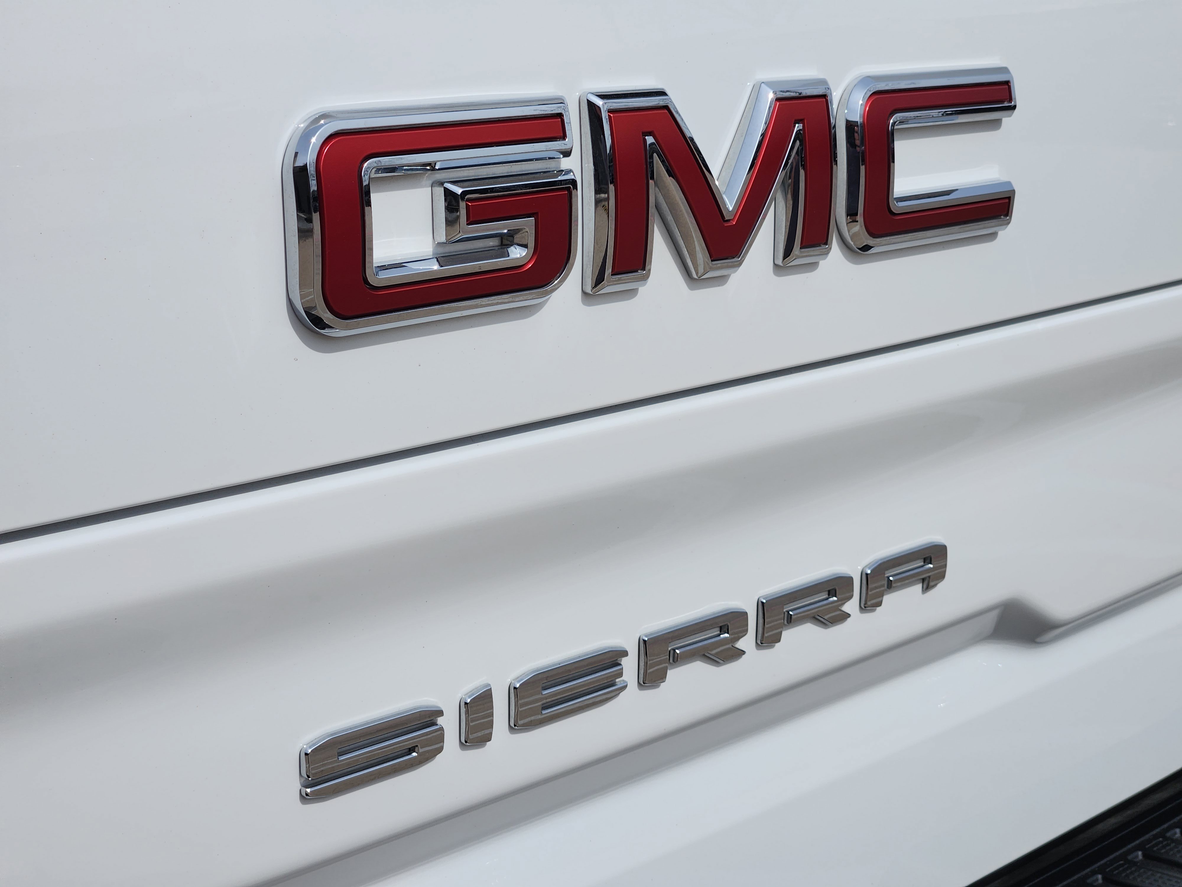Used 2025 GMC Sierra 1500 SLT image 10