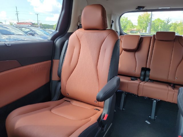 New 2027 Kia Carnival SX FWD image 10