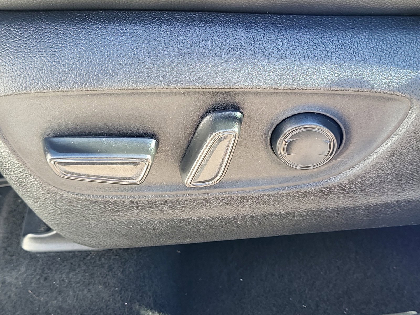 Used 2022 Toyota Highlander XLE image 22