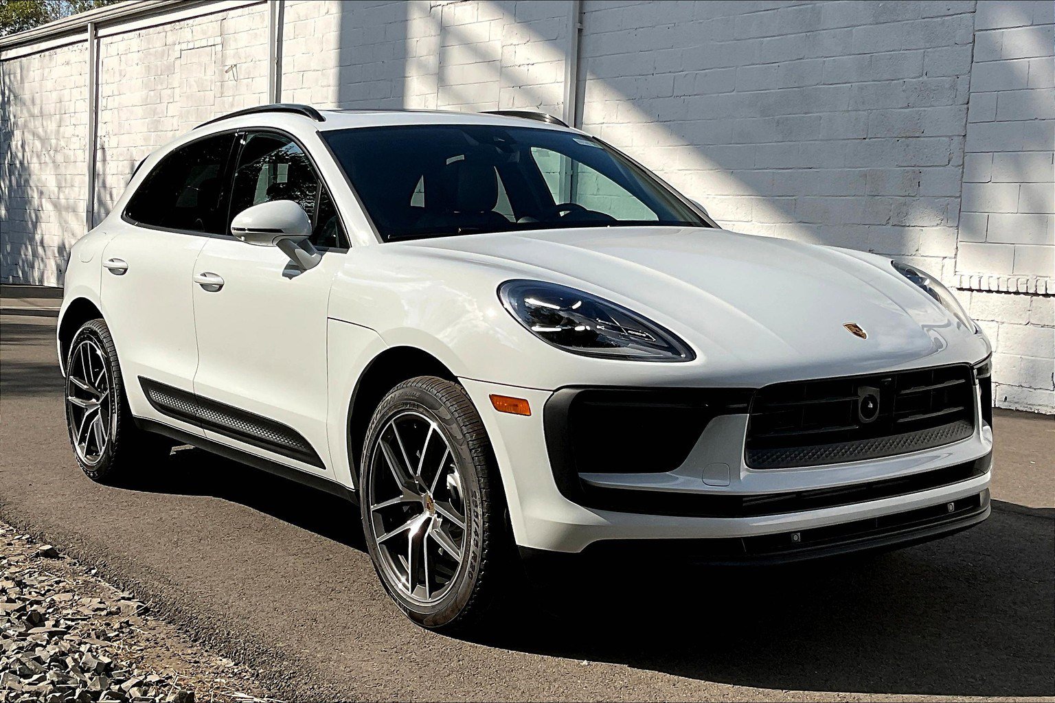 New 2026 Porsche Macan image 7