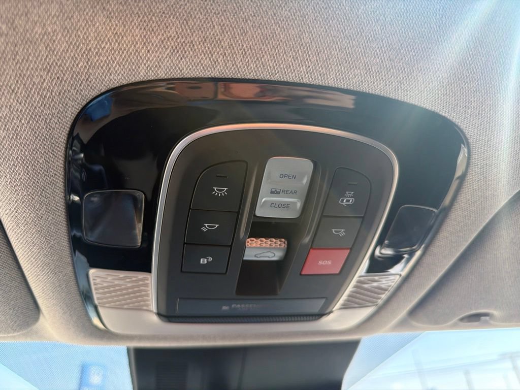 Used 2024 Hyundai Palisade Limited AWD/4WD image 26