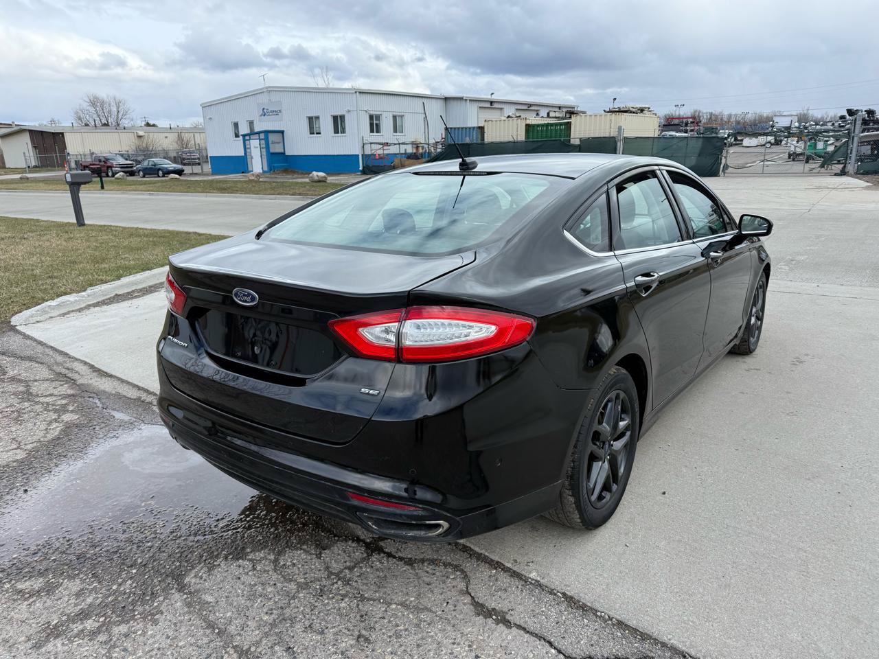 Used 2016 Ford Fusion SE FWD image 5
