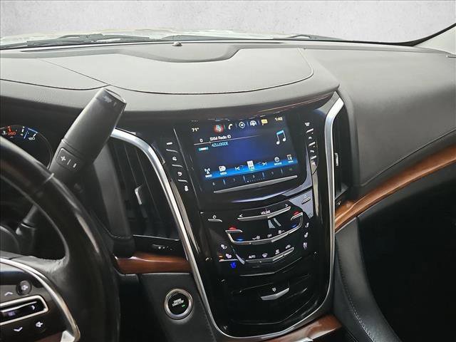 Used 2019 Cadillac Escalade Luxury AWD/4WD image 15