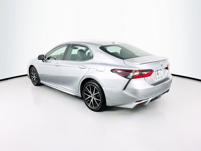 Used 2023 Toyota Camry SE w/ Protection Package (Q2) (TMS) image 5