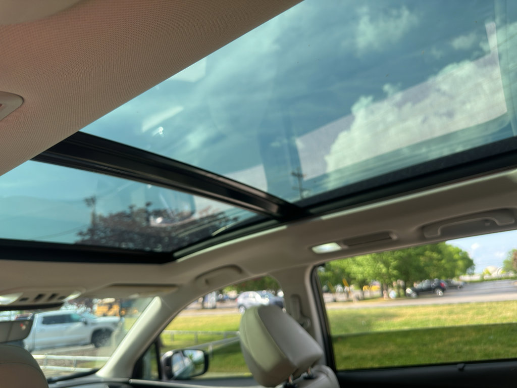 Used 2022 Subaru Ascent Limited w/ Technology Package AWD/4WD image 17