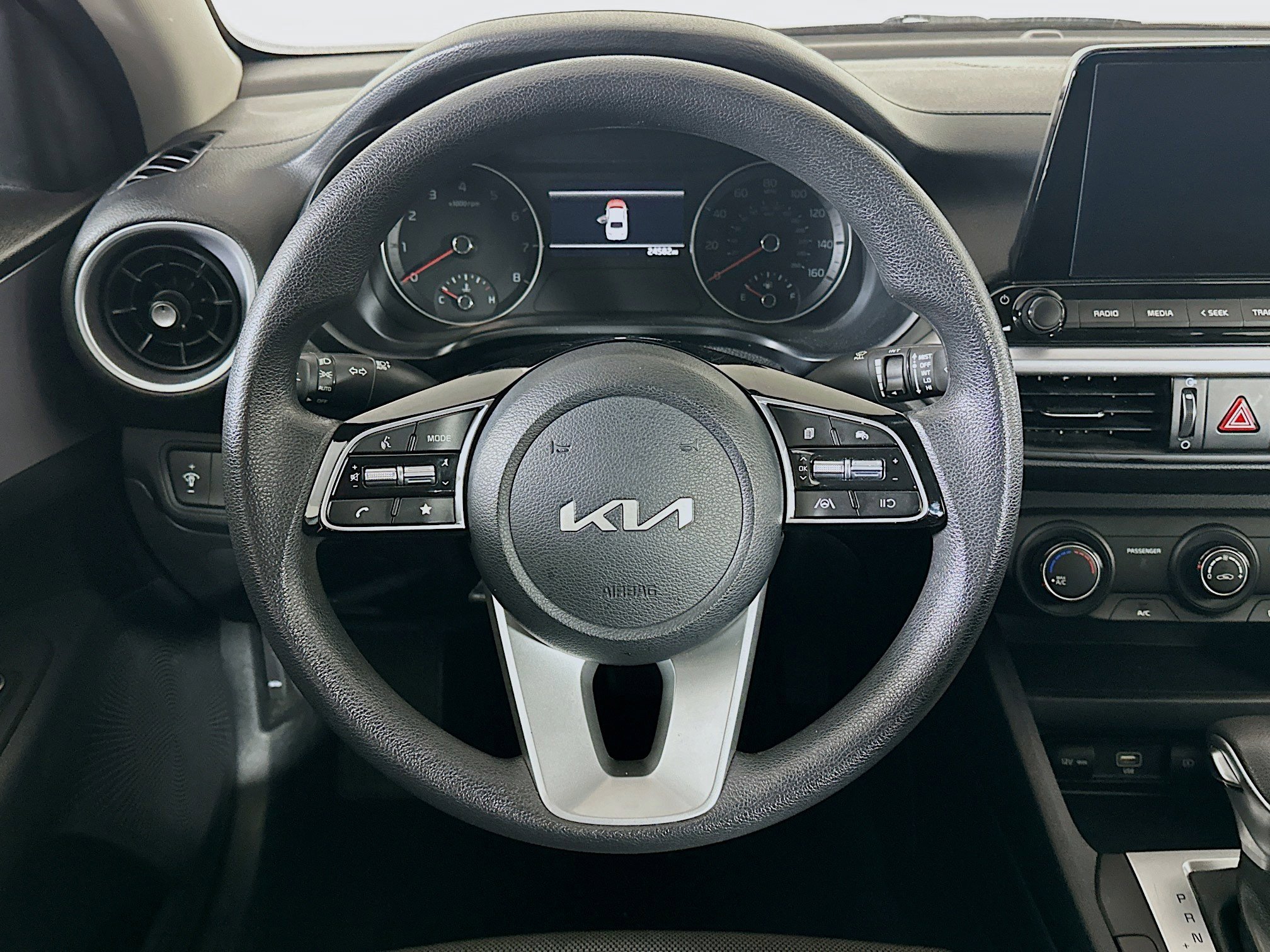 Used 2024 Kia Forte LXS image 17