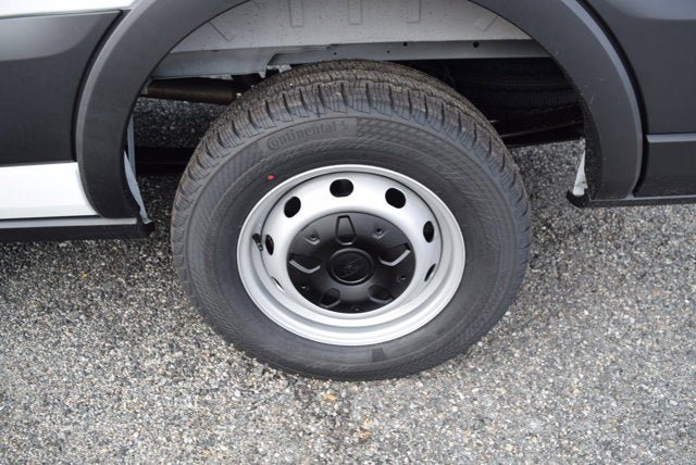 New 2026 Ford Transit 250 148 Medium Roof image 4