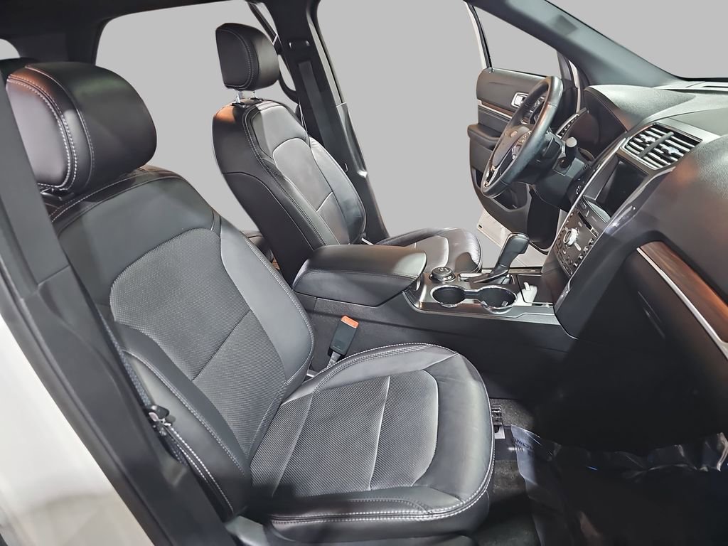 Used 2017 Ford Explorer Limited w/ Equipment Group 301A image 13