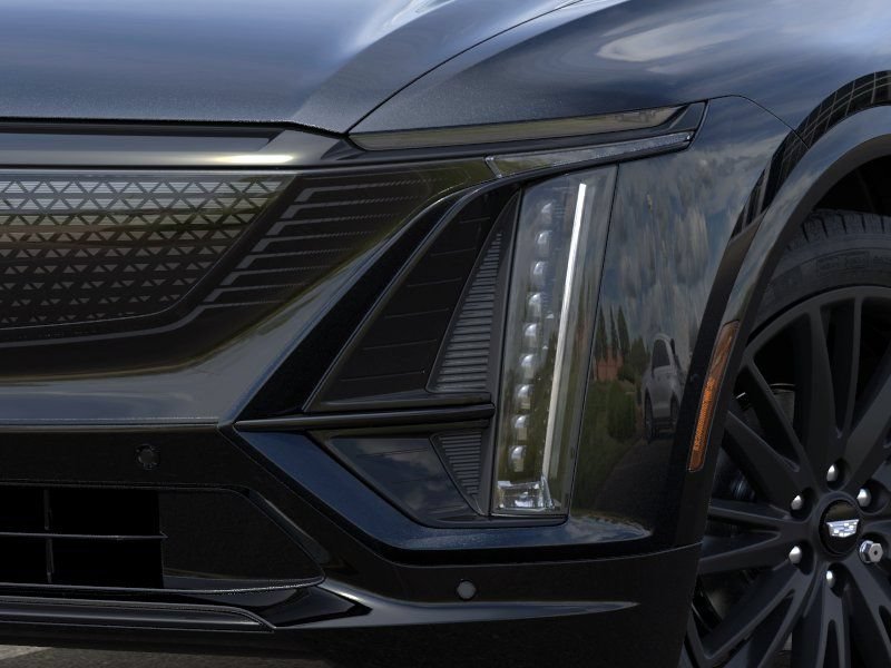 New 2026 Cadillac Lyriq Signature Sport w/ LPO, ONYX Package AWD/4WD image 10