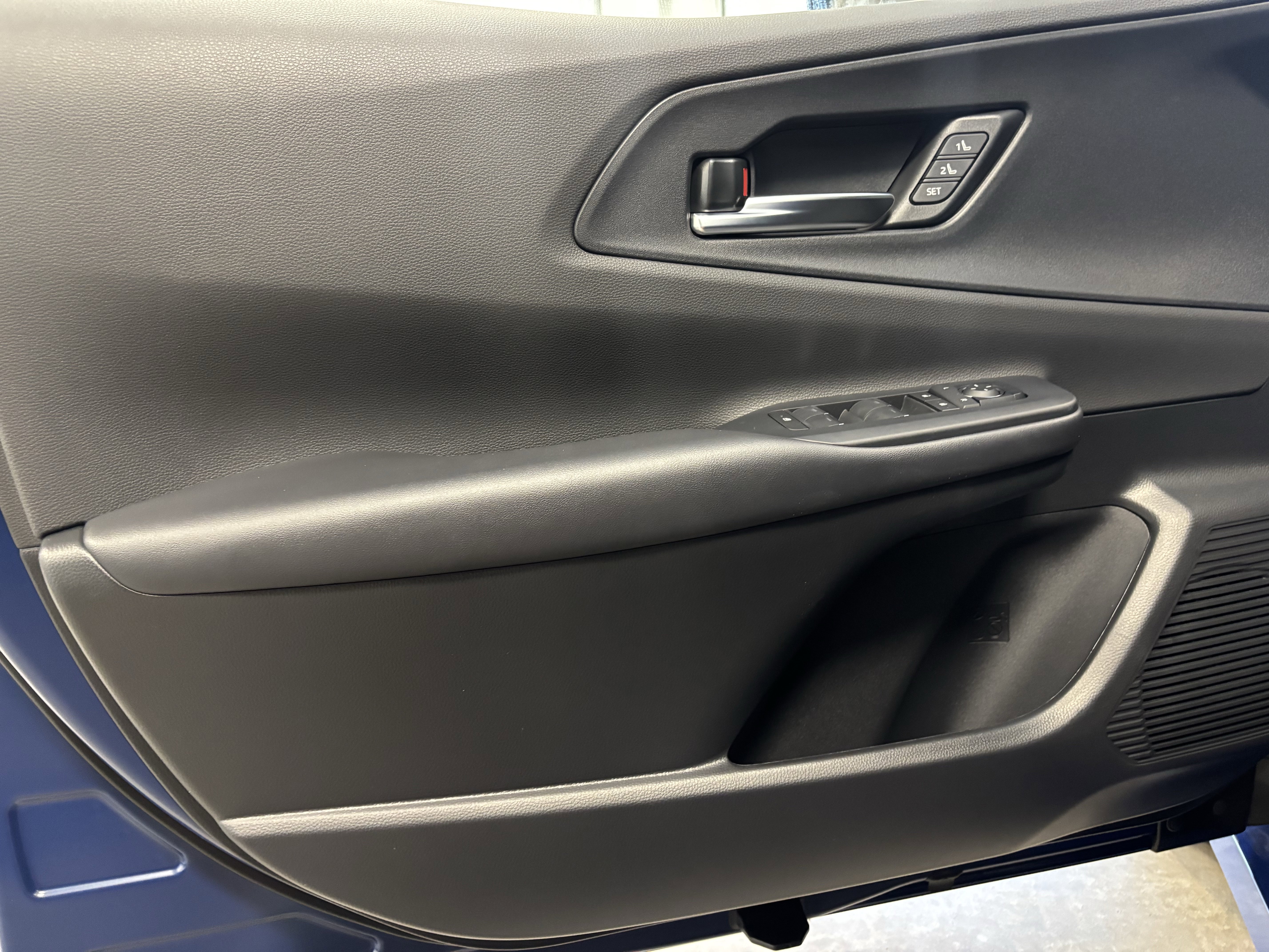 New 2026 Toyota Prius Plug-In Hybrid image 4