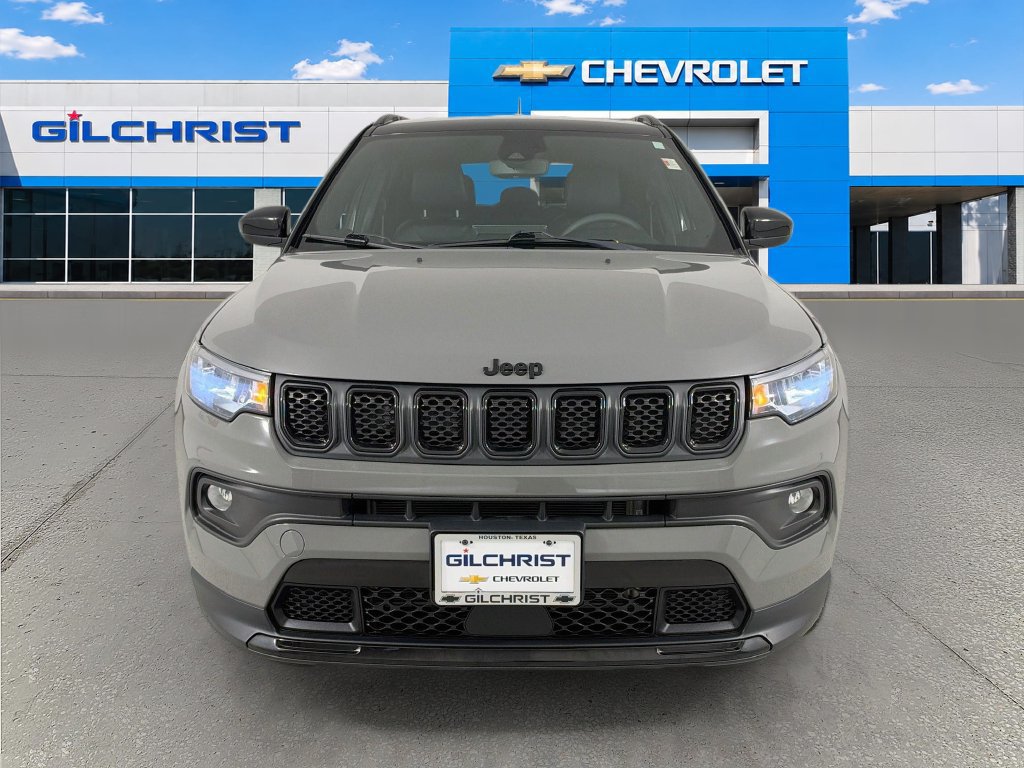 Used 2023 Jeep Compass Latitude AWD/4WD image 2
