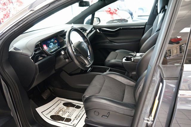 Used 2017 Tesla Model X 75D image 29