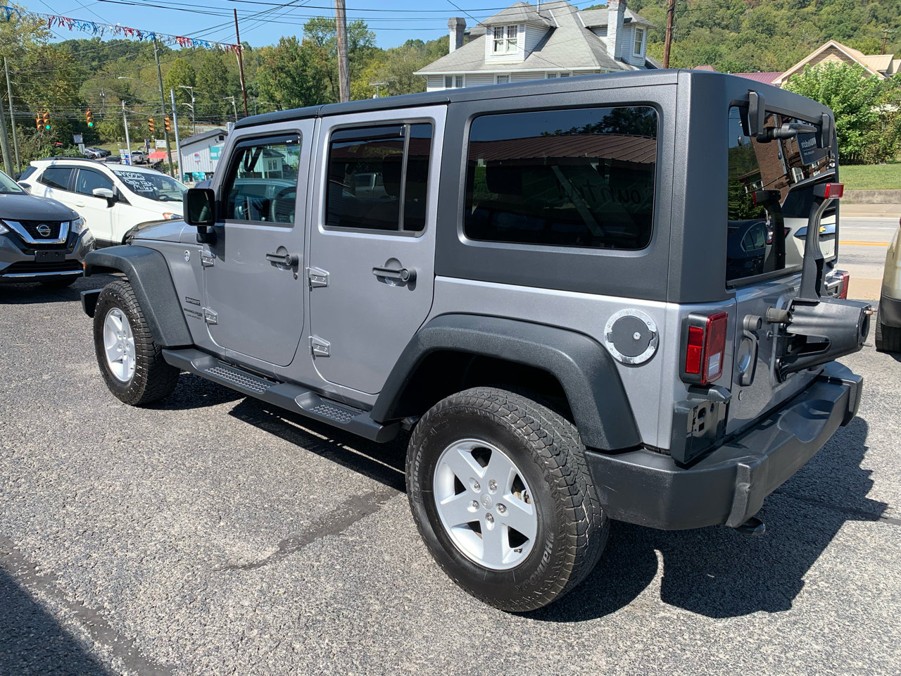 Used 2018 Jeep Wrangler Unlimited Sport S image 3