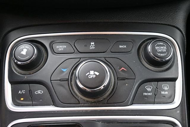 Used 2015 Chrysler 200 Limited w/ Spring Special Group FWD image 25
