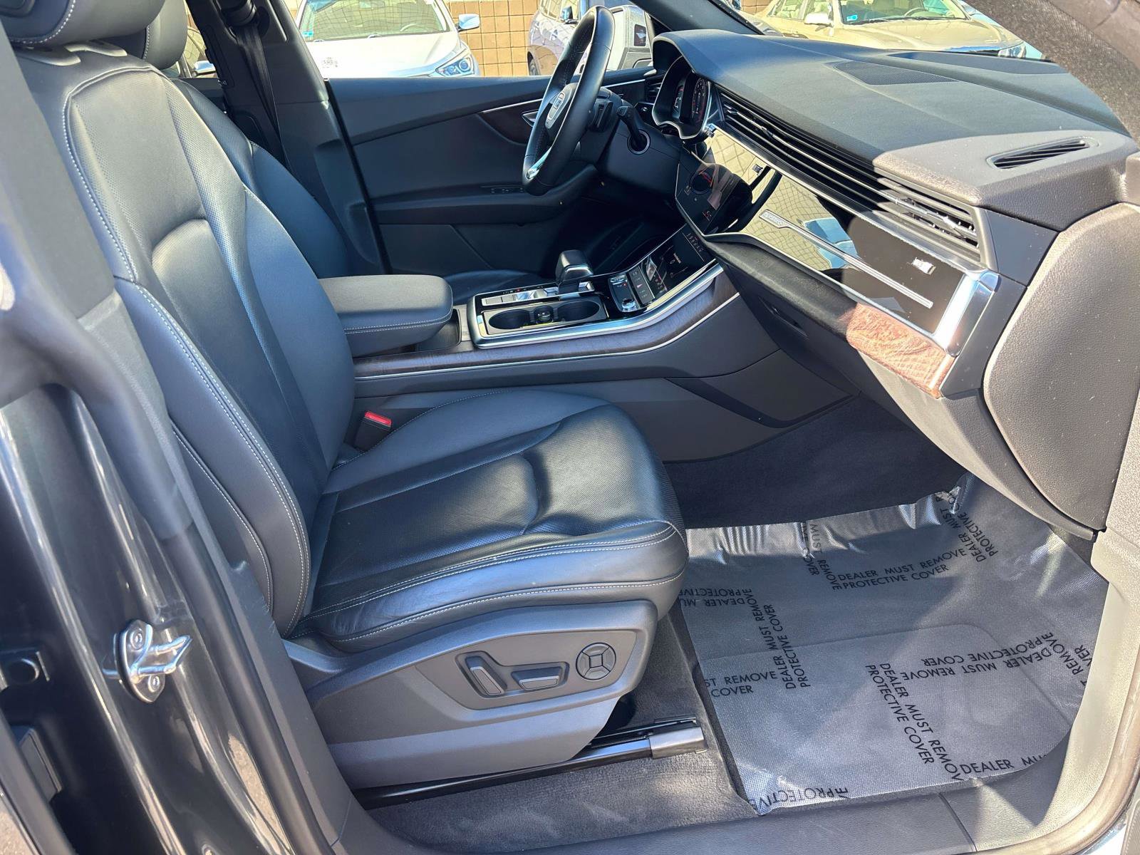 Used 2019 Audi Q8 Premium Plus w/ Premium Plus image 15