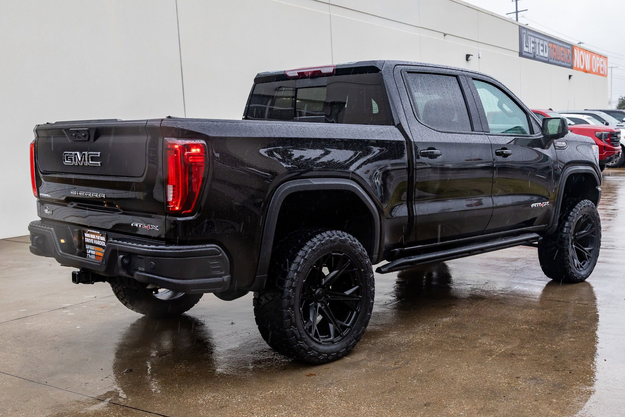 Used 2023 GMC Sierra 1500 AT4X w/ AT4X AEV Edition AWD/4WD image 10
