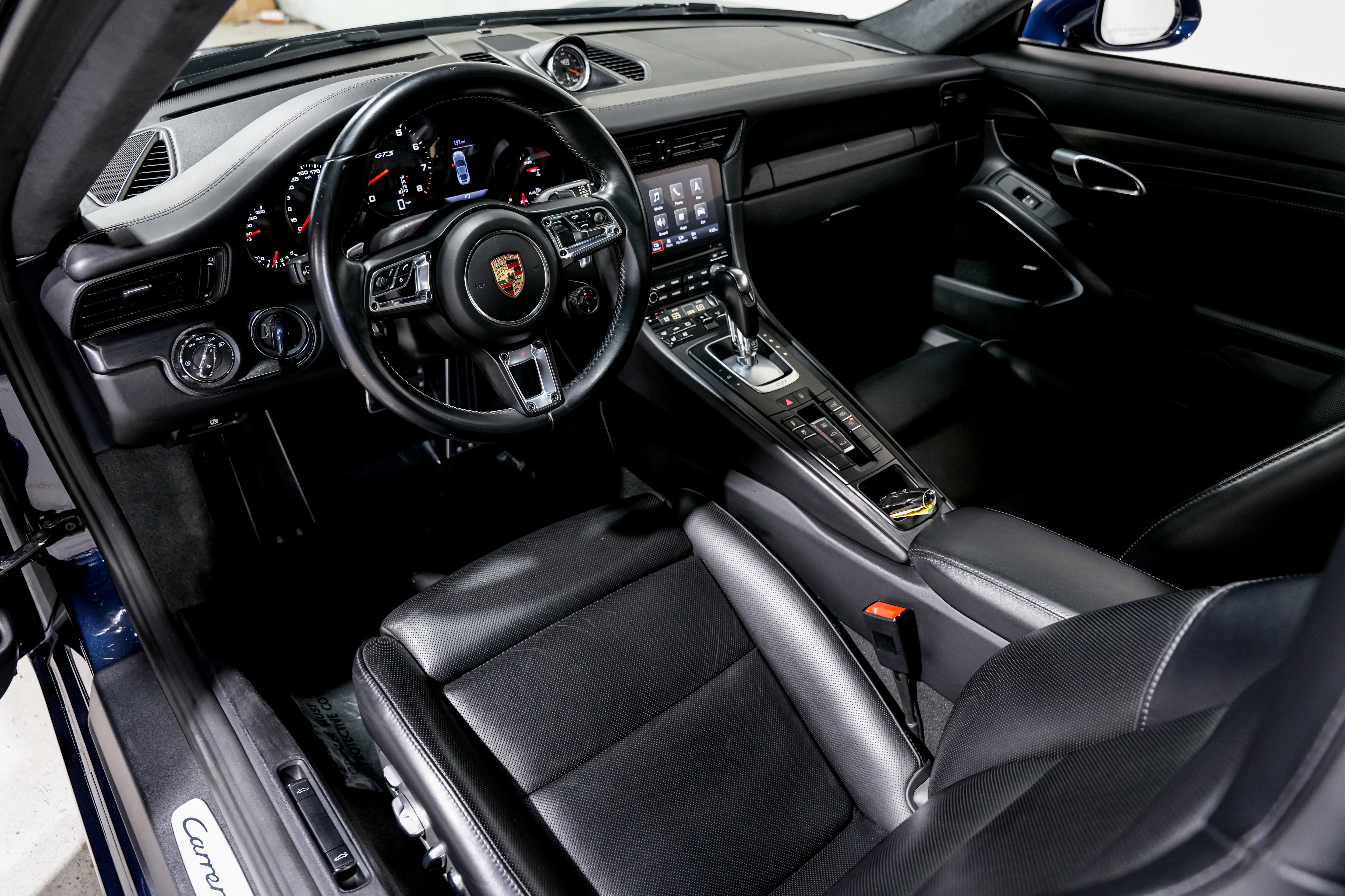 Used 2019 Porsche 911 Carrera GTS RWD image 9