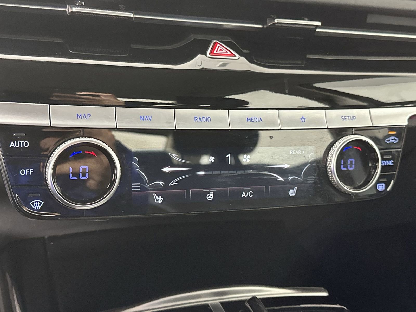 Used 2023 Genesis G80 2.5T image 19