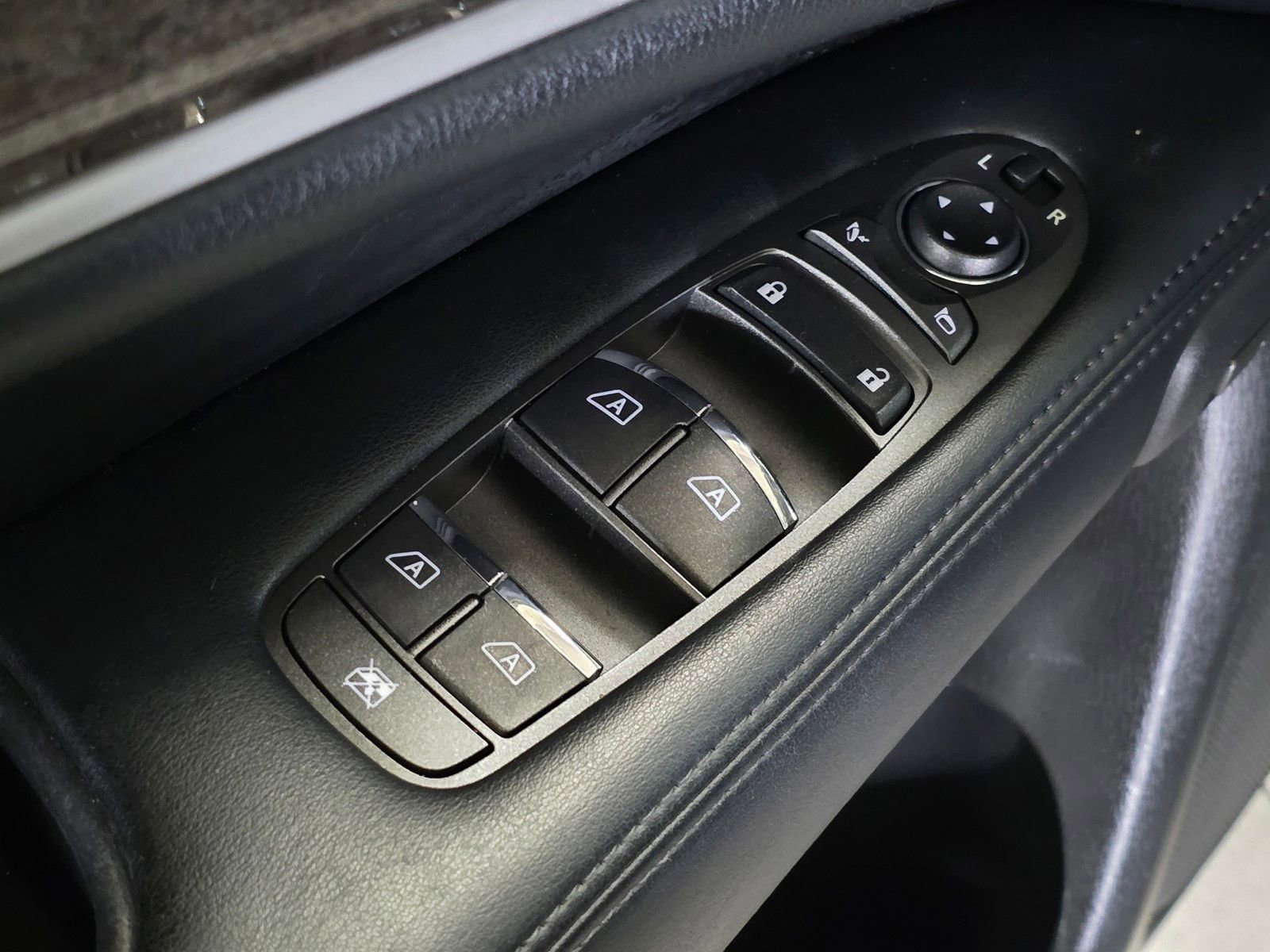 Used 2013 INFINITI JX35 FWD w/ Premium Pkg image 23