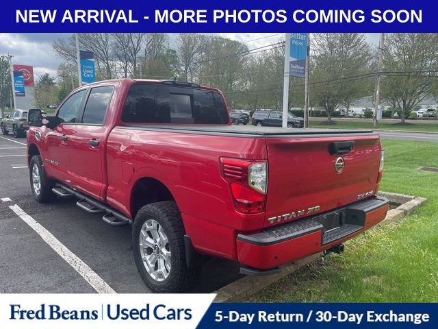 Used 2022 Nissan Titan SV w/ SV Convenience Package image 4