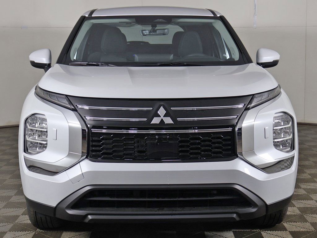 New 2026 Mitsubishi Outlander ES AWD/4WD image 11