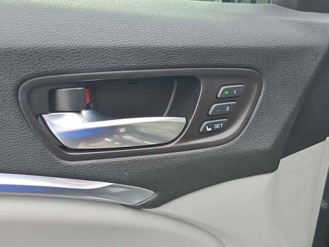 Used 2017 Acura MDX SH-AWD w/ Advance Package image 21