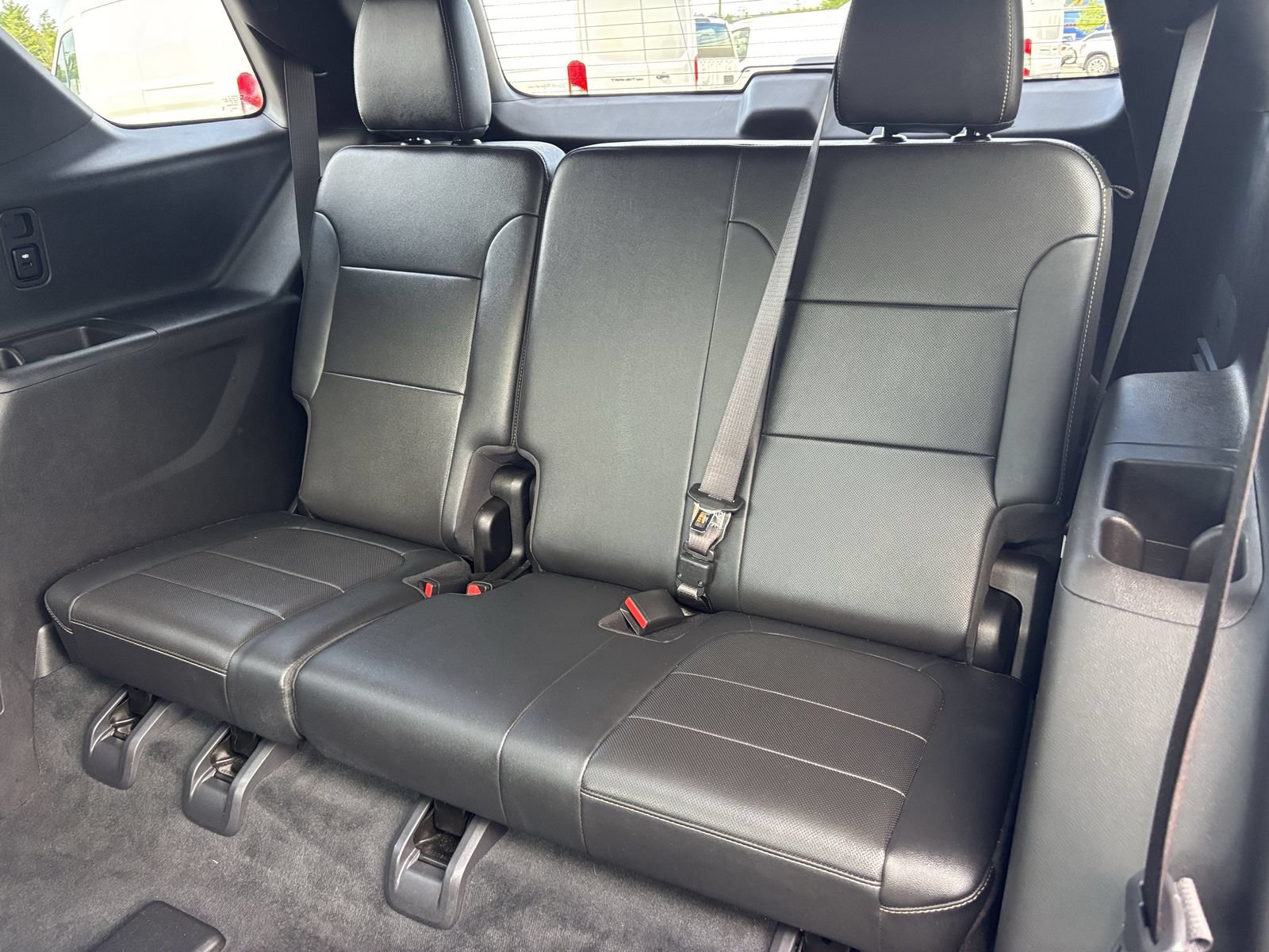 Used 2022 Chevrolet Traverse Premier w/ Redline Edition FWD image 24