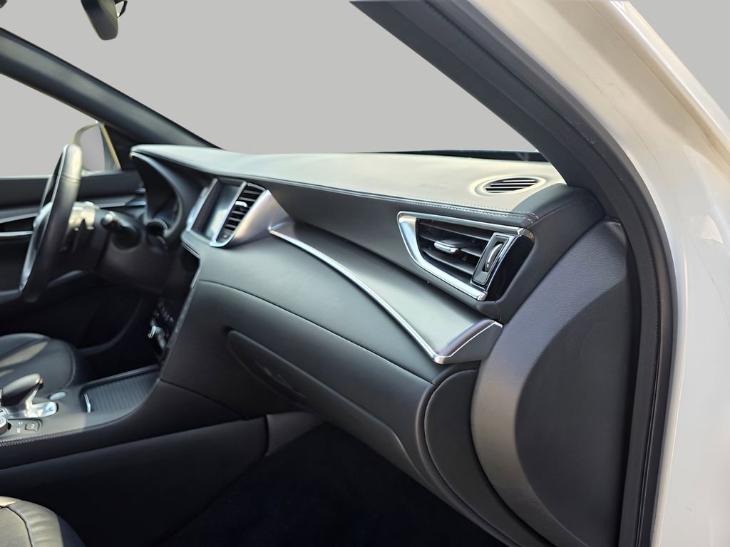 Used 2022 INFINITI QX50 Luxe w/ Appearance Package image 15