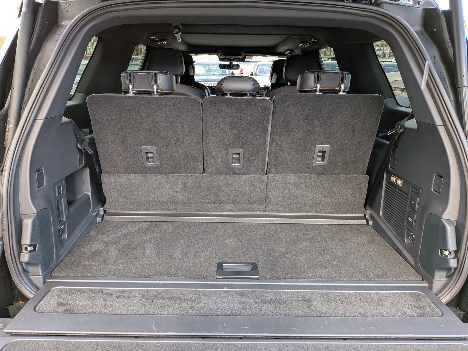 Used 2025 Lincoln Navigator Black Label image 15