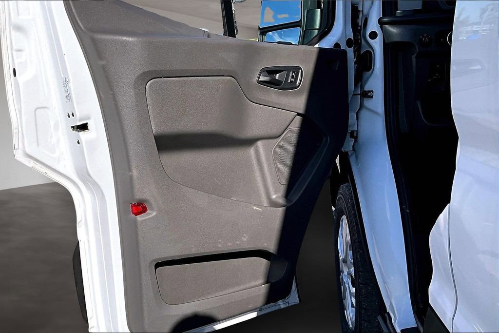 Used 2023 Ford Transit 350 XLT image 18