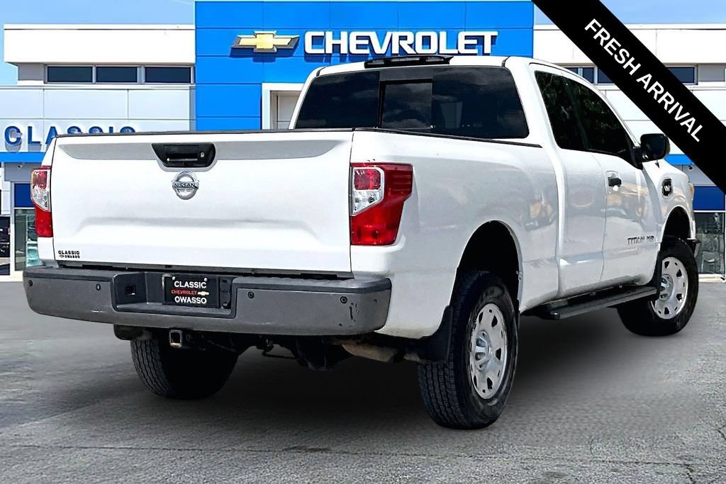 Used 2017 Nissan Titan S AWD/4WD image 18