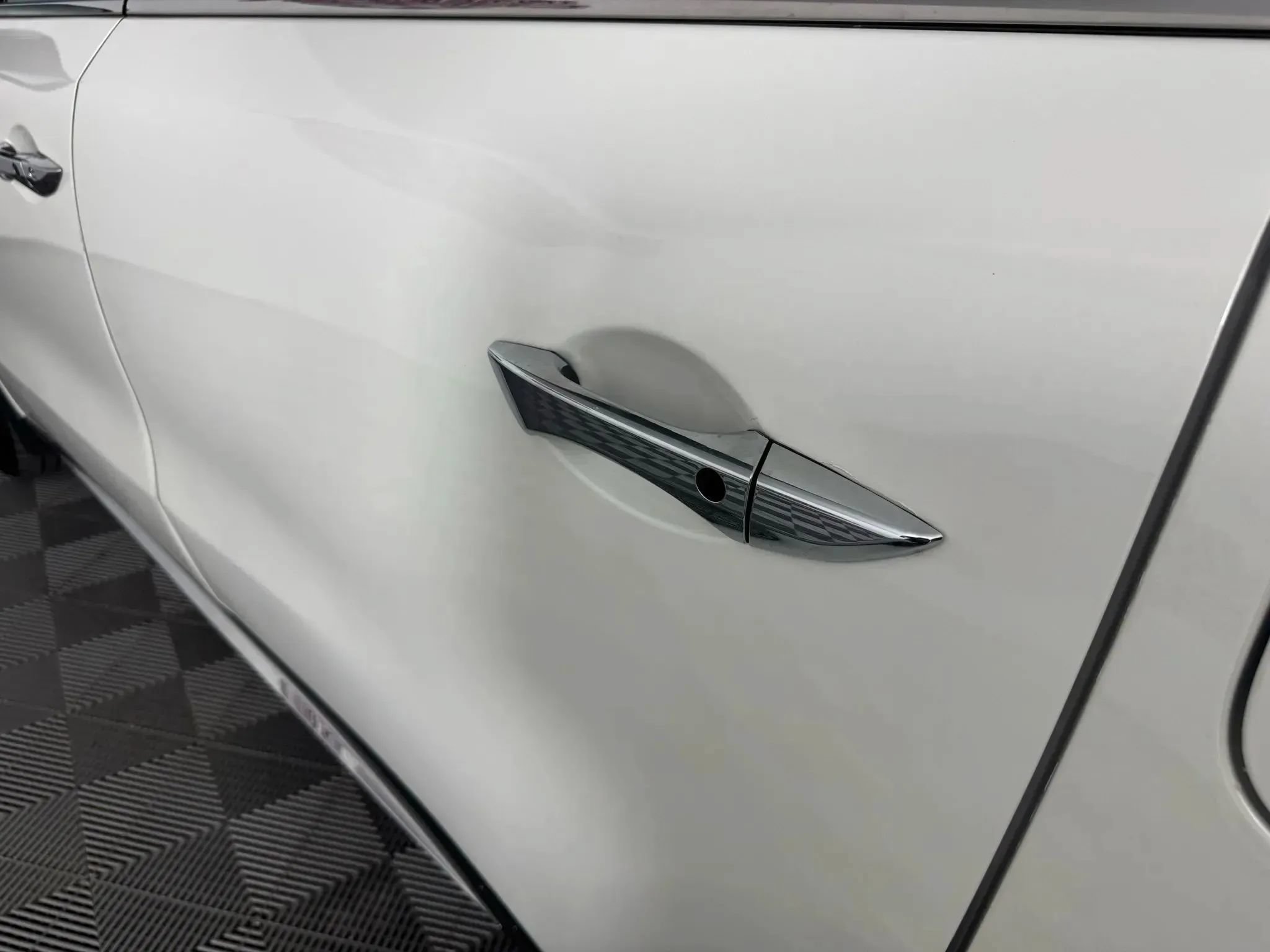 Used 2017 Acura MDX w/ Technology Package AWD/4WD image 28