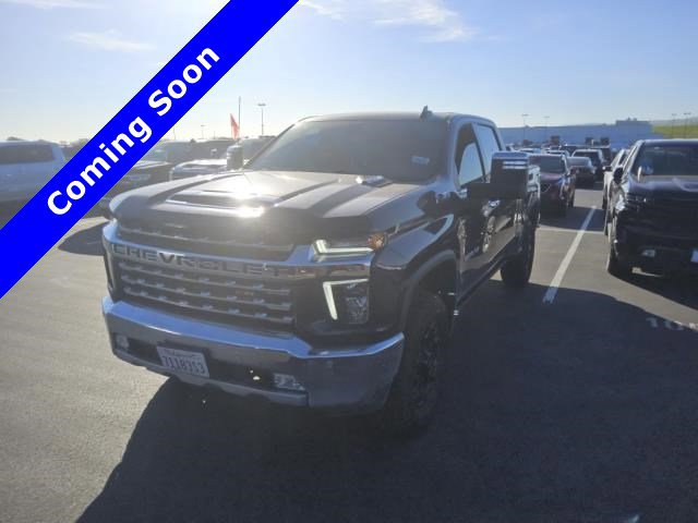 Used 2022 Chevrolet Silverado 2500 LTZ w/ LTZ Plus Package AWD/4WD image 3
