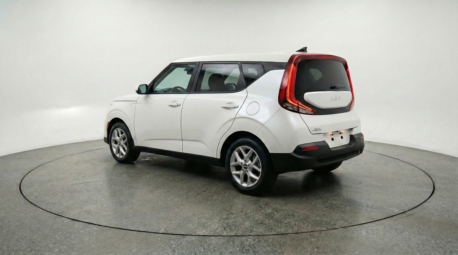 Used 2025 Kia Soul LX w/ LX Technology Package image 6