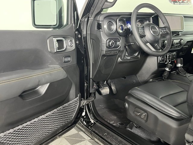 New 2025 Jeep Gladiator Sport w/ Premium Package image 21