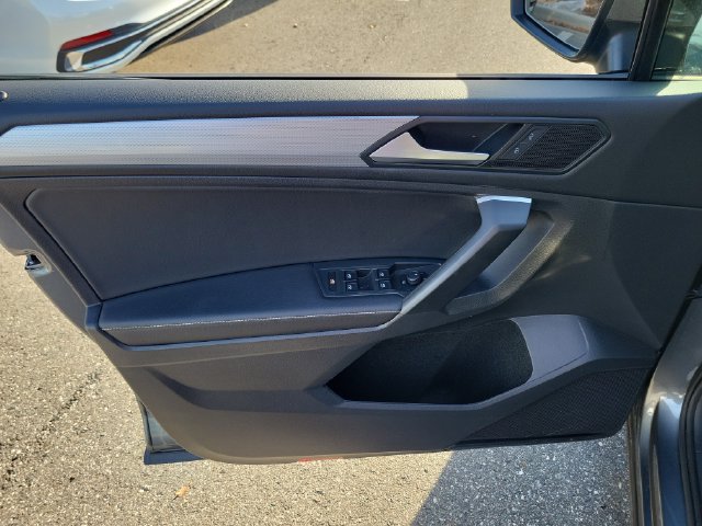 Certified 2024 Volkswagen Tiguan S FWD image 11