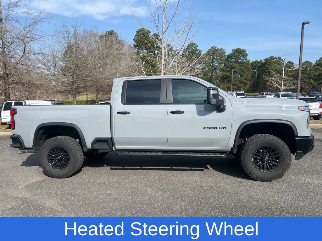 Used 2024 Chevrolet Silverado 2500 ZR2 w/ Technology Package image 5