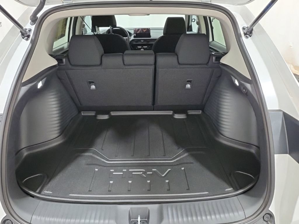 Used 2026 Honda HR-V LX image 8