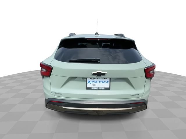 Certified 2025 Chevrolet Trax ACTIV w/ Driver Confidence Package FWD image 7