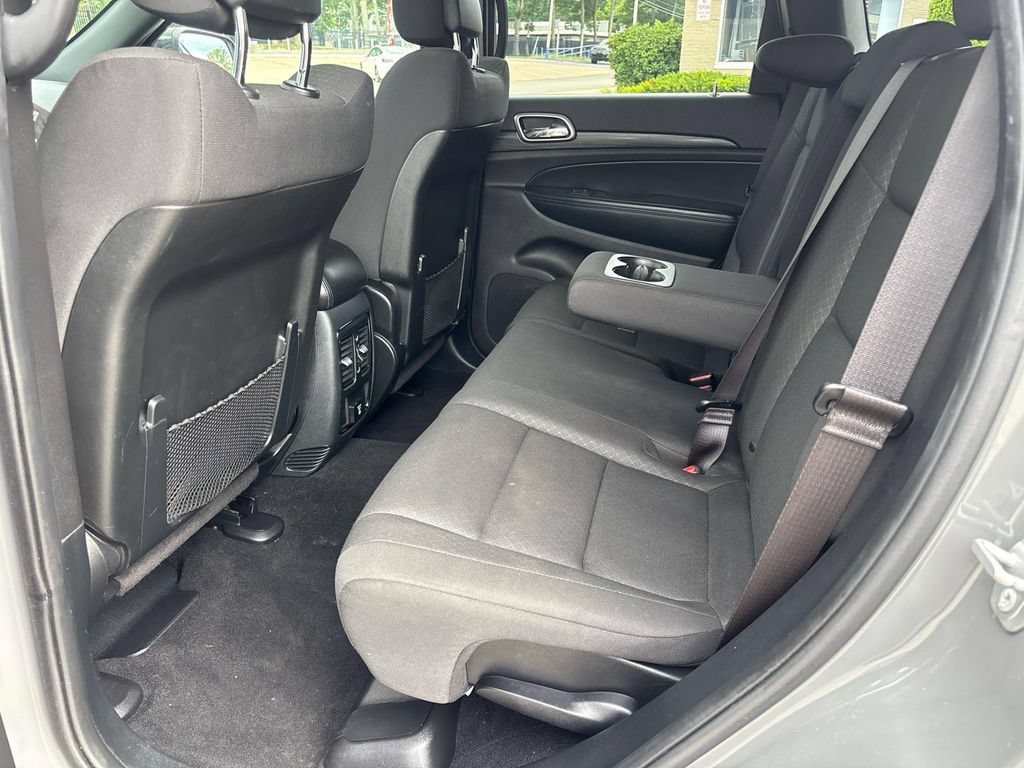 Certified 2020 Jeep Grand Cherokee Laredo AWD/4WD image 13