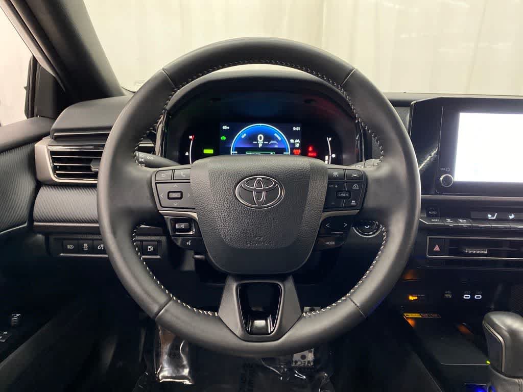 Used 2025 Toyota Camry SE FWD image 20