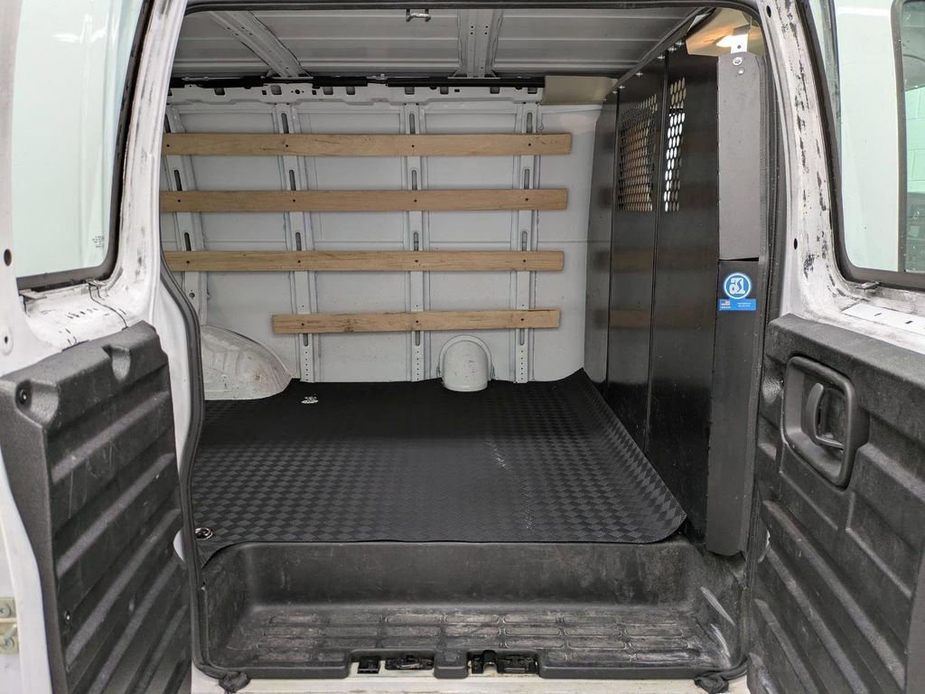 Used 2024 Chevrolet Express 2500 w/ Driver Convenience Package image 15