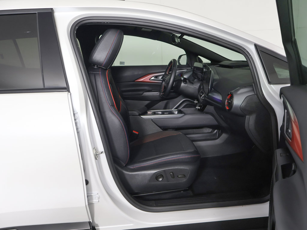 Used 2025 Chevrolet Equinox EV RS w/ Convenience Package II FWD image 34
