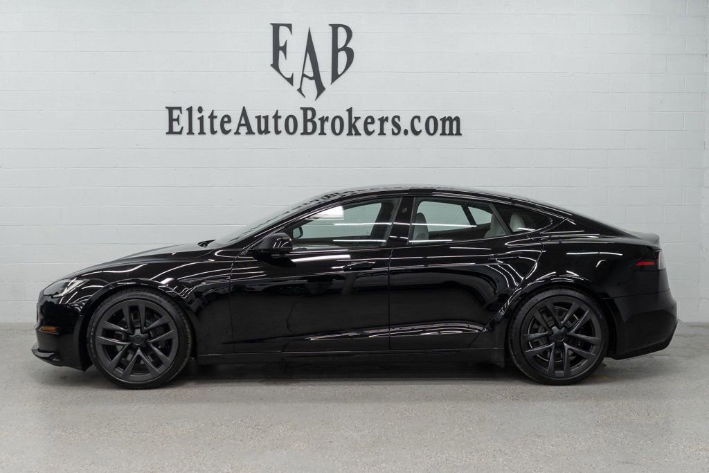 Used 2022 Tesla Model S Standard Range image 2