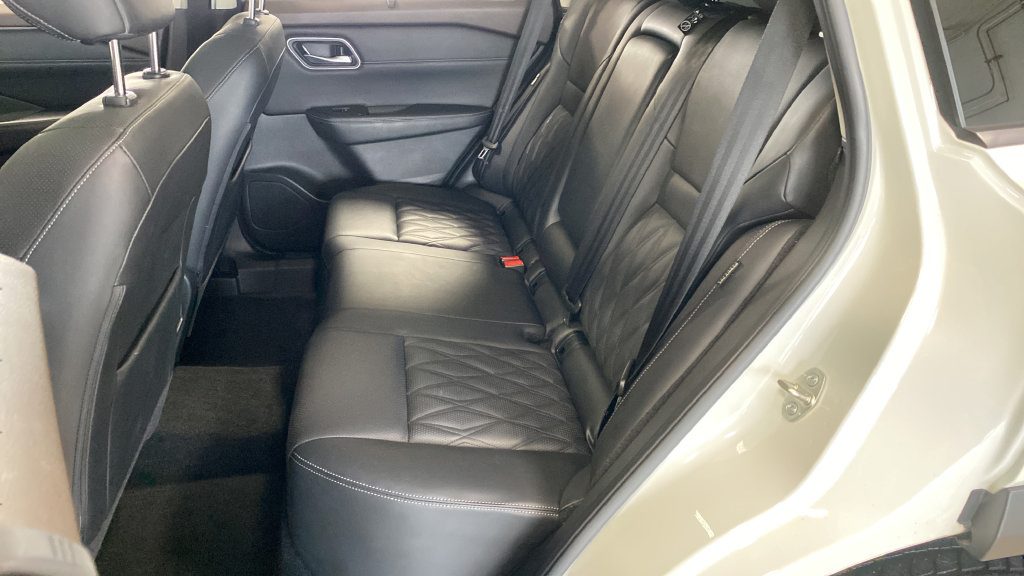 Used 2021 Nissan Rogue Platinum FWD image 23