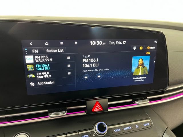 Used 2023 Hyundai Elantra Limited image 29