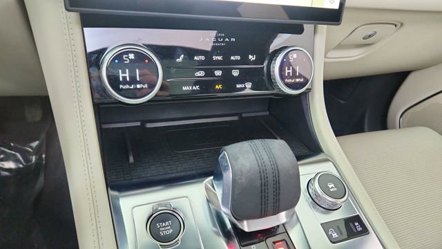 Used 2025 Jaguar F-PACE R-Dynamic S image 46